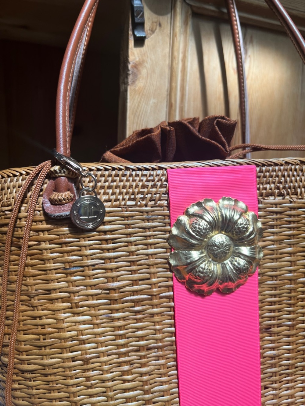 Lisi Lerch Bosom Buddy Poppy Woven Bag - Picture 2 of 10